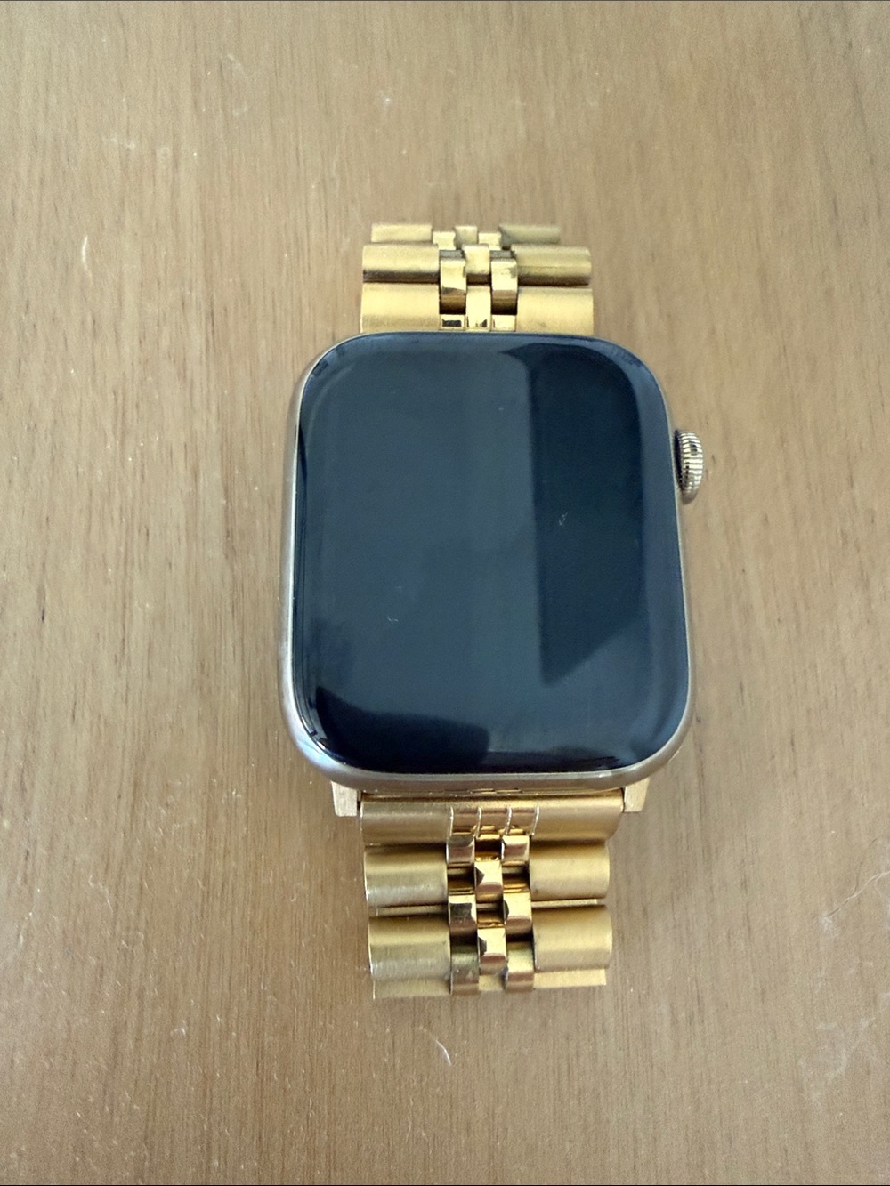 Apple Watch Series 7 (GPS + Cellular, 45MM) - Gold Stainless Steel